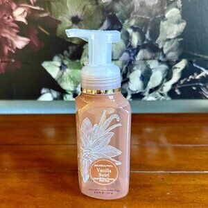 NEW VANILLA SWIRLFoaming Hand Soap Bath & Body Works